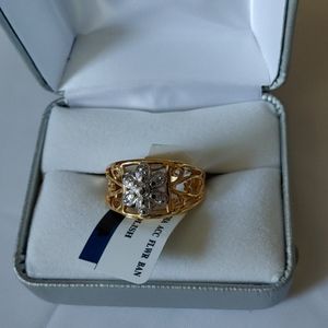 NWT Gold Ring Size 7